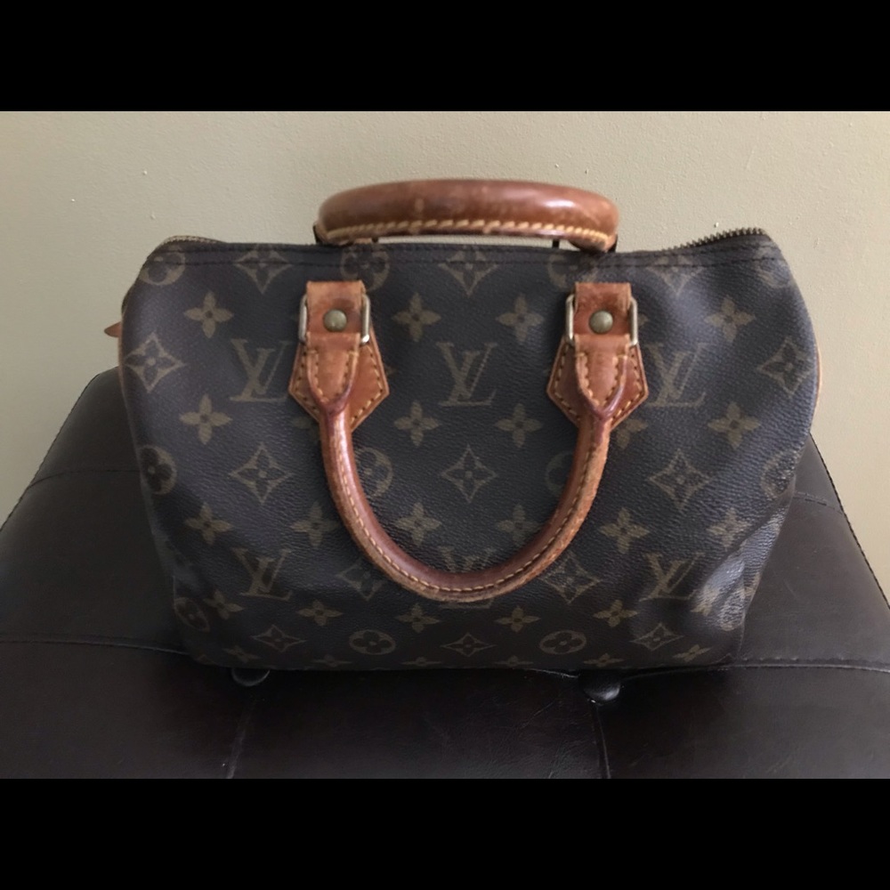 Authentic Louis Vuitton Speedy 25 Handbag Lock+Key